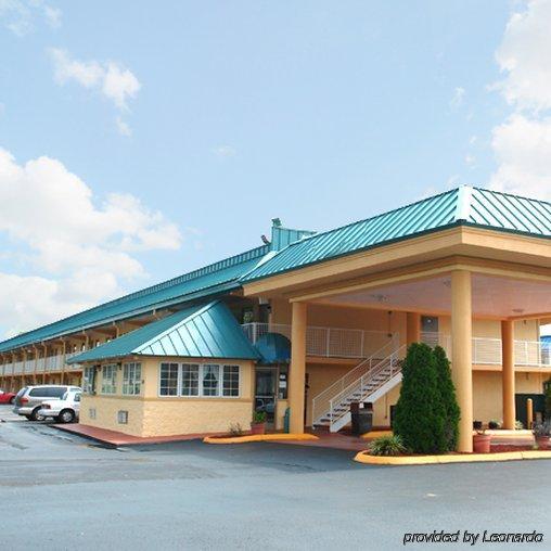Days Inn By Wyndham Knoxville North Powell Kültér fotó
